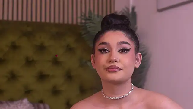 Snapshot of KeylaNoir chatting on February 9, 2:21 pm KeylaNoir online show from February 9, 2:21 pm