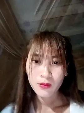 Snapshot of Em_xinh01 chatting on March 22, 1:47 pm Em xinh01 online show from March 22, 1:47 pm