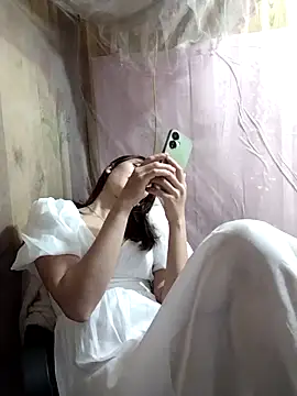Snapshot of Em_xinh01 chatting on April 2, 2:37 pm Em xinh01 online show from April 2, 2:37 pm