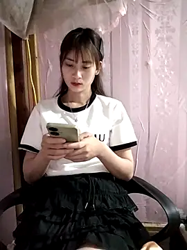 Snapshot of Em_xinh01 chatting on April 11, 10:36 pm Em xinh01 online show from April 11, 10:36 pm