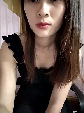 Snapshot of Em_xinh01 chatting on May 2, 3:00 am Em xinh01 online show from May 2, 3:00 am