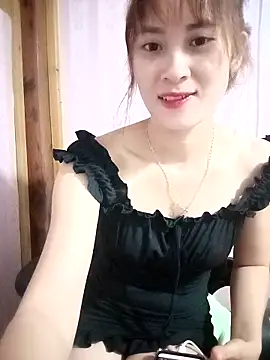Snapshot of Em_xinh01 chatting on May 16, 12:48 pm Em xinh01 online show from May 16, 12:48 pm