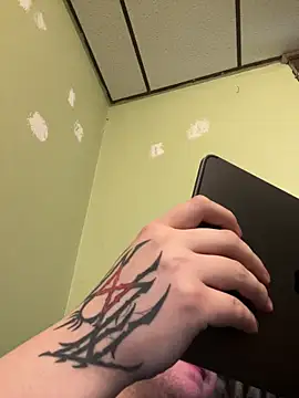 Snapshot of ryanbig chatting on March 6, 8:49 pm ryanbig online show from March 6, 8:49 pm