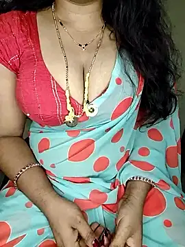 shreyareddy99 online show from May 2, 3:28 pm