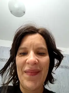 Piediniecollant online show from December 3, 5:37 am