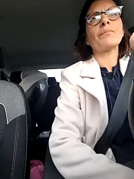 Piediniecollant online show from December 4, 12:03 pm