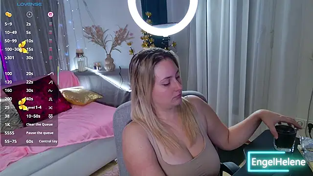 EngelHelene online show from November 27, 7:05 pm