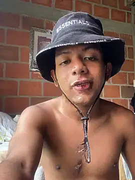 Snapshot of wild_best chatting on March 5, 4:36 pm wild best online show from March 5, 4:36 pm