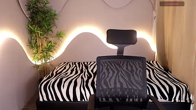 Meganpeach  online show from February 5, 2:22 pm