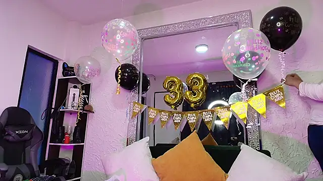 Natasha Amber online show from December 4, 1:42 pm