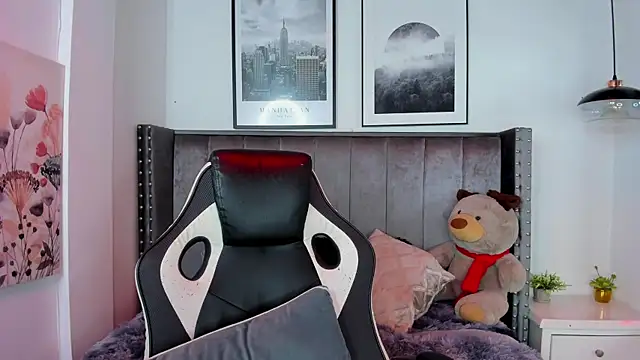 Niick Twiink online show from December 2, 7:53 pm