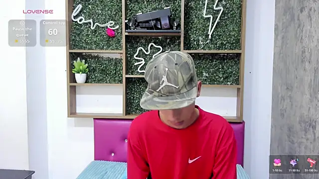 Max Steell online show from October 29, 12:35 am