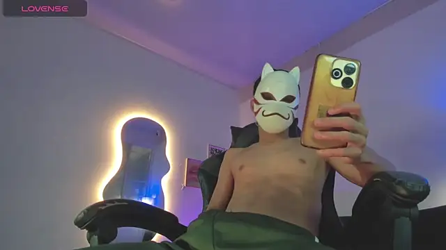 Senpai Lover online show from December 18, 8:37 pm