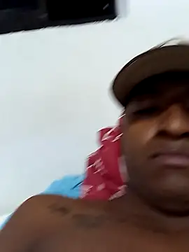 Snapshot of braulioth chatting on November 13, 3:05 am braulioth online show from November 13, 3:05 am