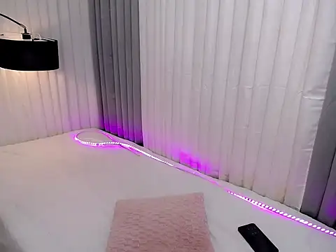 Xhugejerkingtrans online show from December 4, 4:38 pm