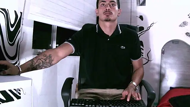 Snapshot of kai_storm420 chatting on November 19, 4:12 am kai storm420 online show from November 19, 4:12 am