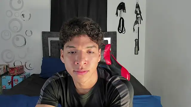 Snapshot of Maximiliano_Khalil chatting on January 15, 7:28 pm Maximiliano Khalil online show from January 15, 7:28 pm