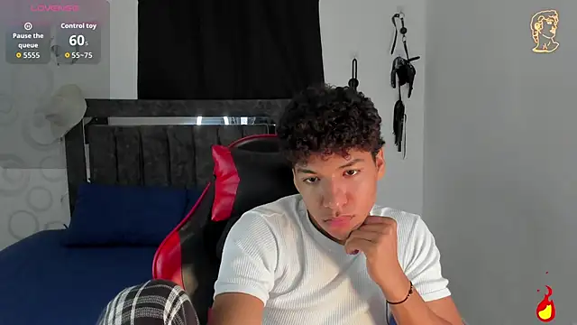 Snapshot of Maximiliano_Khalil chatting on February 3, 7:30 pm Maximiliano Khalil online show from February 3, 7:30 pm