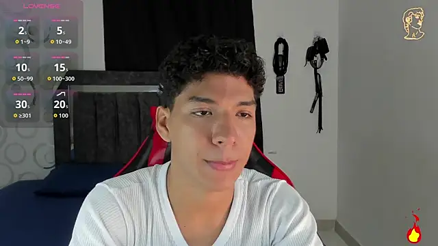 Snapshot of Maximiliano_Khalil chatting on February 5, 7:40 pm Maximiliano Khalil online show from February 5, 7:40 pm