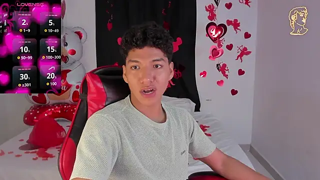 Snapshot of Maximiliano_Khalil chatting on February 15, 8:27 pm Maximiliano Khalil online show from February 15, 8:27 pm