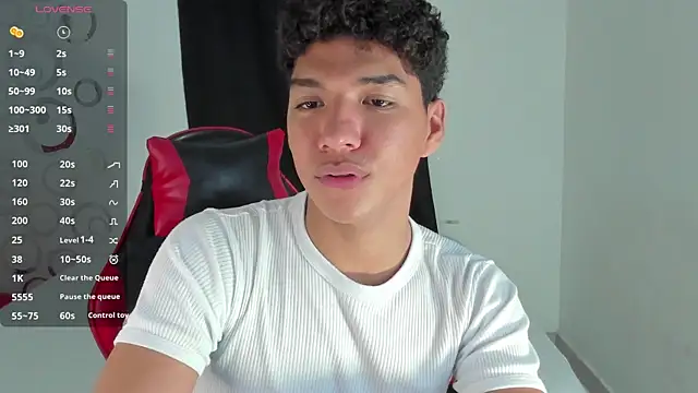 Snapshot of Maximiliano_Khalil chatting on February 21, 7:26 pm Maximiliano Khalil online show from February 21, 7:26 pm