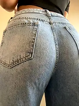 Catalina244 online show from October 30, 8:09 pm