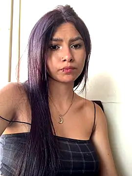 Snapshot of Kim_Luna1 chatting on December 13, 8:36 pm Kim Luna1 online show from December 13, 8:36 pm