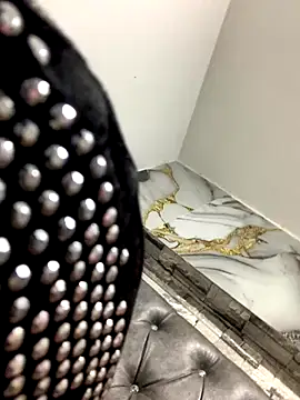 Snapshot of Kim_Luna1 chatting on December 14, 9:08 pm Kim Luna1 online show from December 14, 9:08 pm