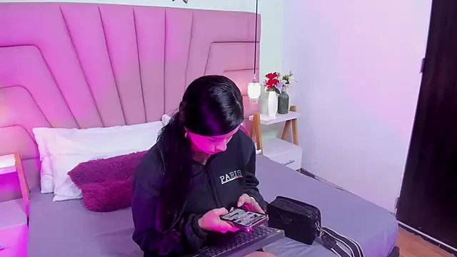 Kim Luna1 online show from February 14, 3:09 pm