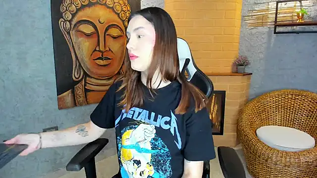 Snapshot of DakotaRussell_ chatting on November 7, 11:10 am DakotaRussell online show from November 7, 11:10 am