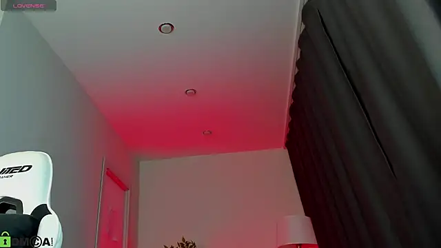 Melanie Ryer online show from December 19, 12:50 am