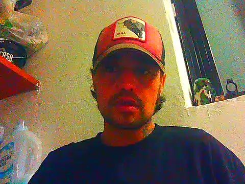 Snapshot of Camisexi66 chatting on October 29, 12:35 am Camisexi66 online show from October 29, 12:35 am