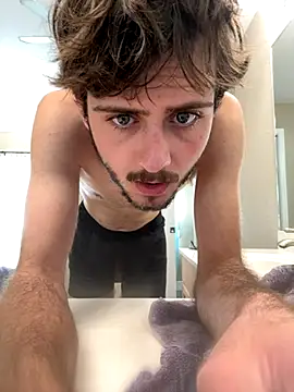 Snapshot of mattcumsquik chatting on October 31, 6:31 pm mattcumsquik online show from October 31, 6:31 pm