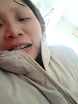 yoyo-mi online show from December 4, 3:05 am