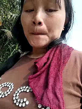 yoyo-mi online show from April 15, 2:18 am