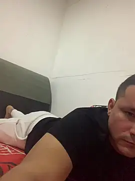 Snapshot of walter0505 chatting on January 10, 9:52 pm walter0505 online show from January 10, 9:52 pm