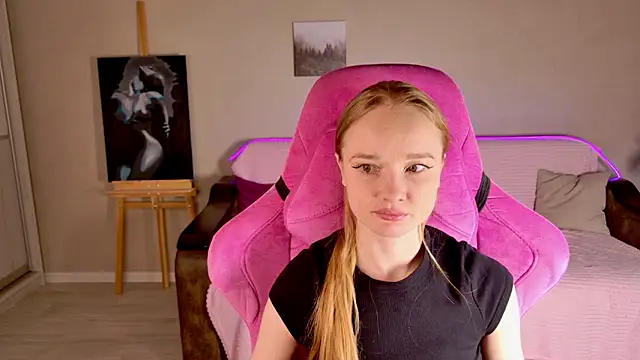 Shawty Mia online show from November 8, 2:06 pm