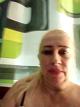 Snapshot of Esenia505 chatting on November 22, 8:46 am Esenia505 online show from November 22, 8:46 am