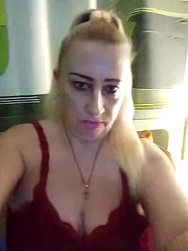 Snapshot of Esenia505 chatting on January 7, 7:00 am Esenia505 online show from January 7, 7:00 am