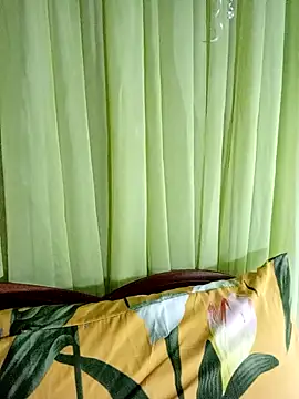 Snapshot of Esenia505 chatting on March 2, 7:26 am Esenia505 online show from March 2, 7:26 am