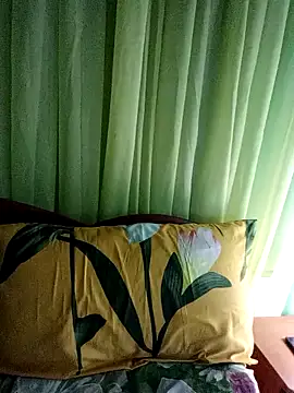 Snapshot of Esenia505 chatting on March 22, 3:21 am Esenia505 online show from March 22, 3:21 am