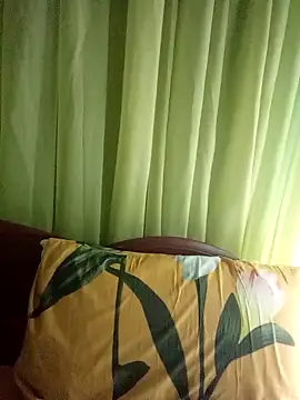 Snapshot of Esenia505 chatting on March 30, 3:18 am Esenia505 online show from March 30, 3:18 am