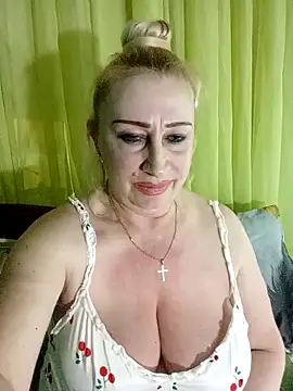 Esenia505 online show from May 3, 3:40 pm