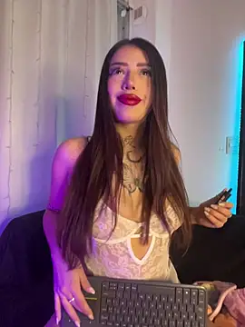 AshleyWinslow online show from March 23, 8:02 pm