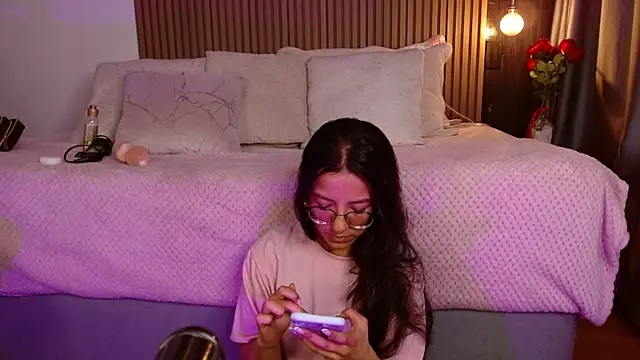 Skay bluee online show from November 14, 1:21 pm