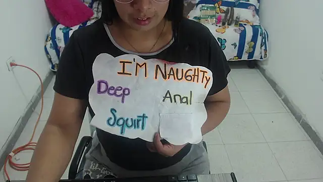 Snapshot of Alanafire chatting on November 11, 1:44 pm Alanafire online show from November 11, 1:44 pm