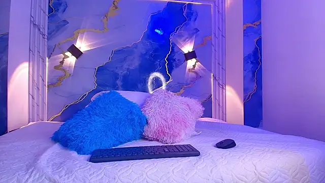 Snapshot of Girls_from_medellin chatting on November 2, 3:09 am Girls from medellin online show from November 2, 3:09 am