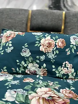 Heena Sharma982 online show from April 5, 6:05 pm