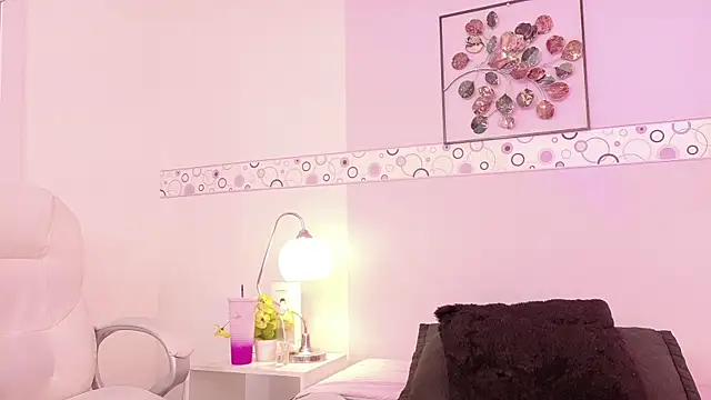 Alanagh  online show from January 7, 4:04 am