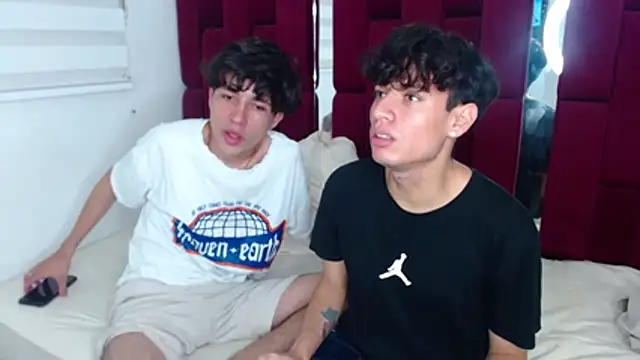 Snapshot of Austin_Noe chatting on November 9, 9:02 pm Austin Noe online show from November 9, 9:02 pm